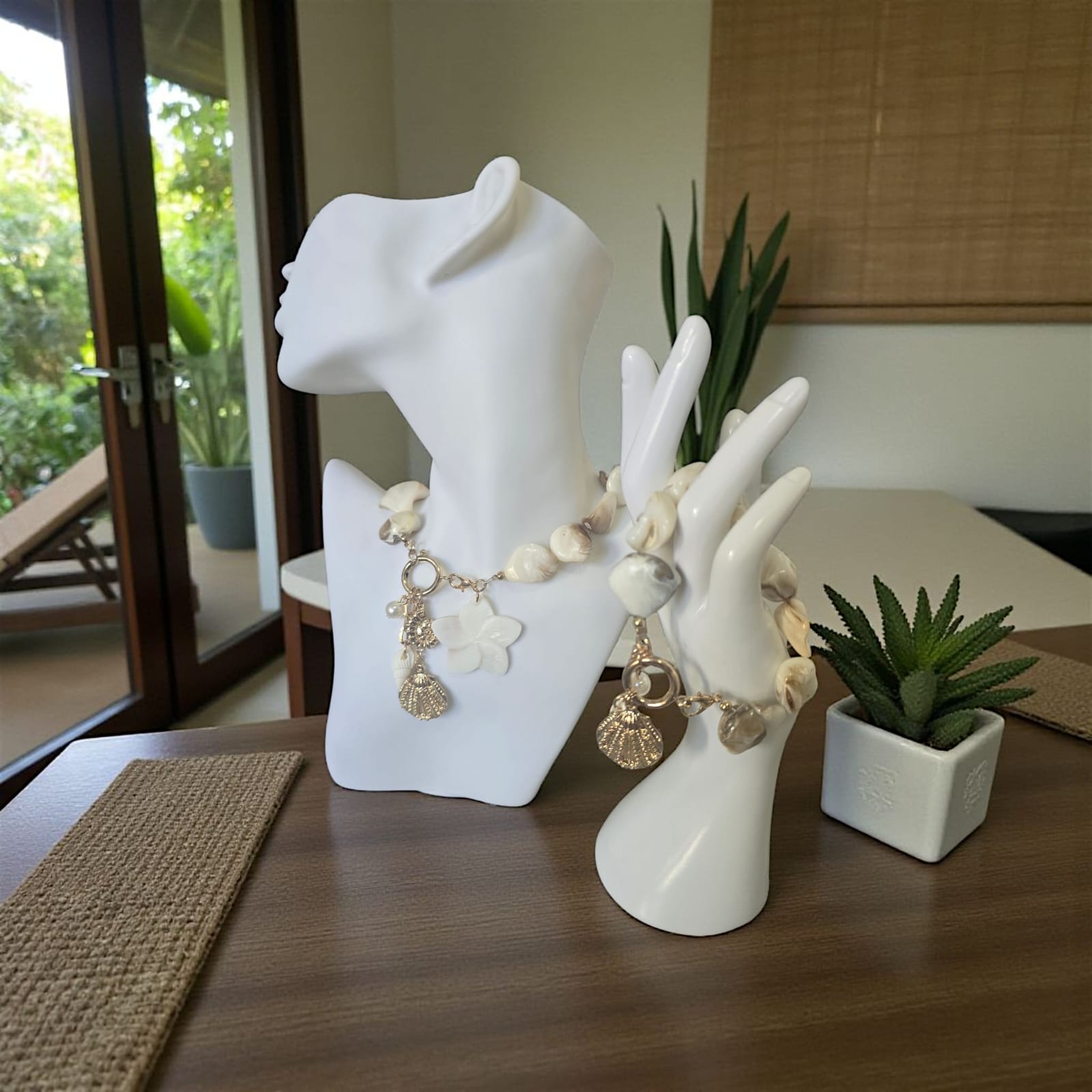'Shorely Yours' seashell chain and bracelet set.